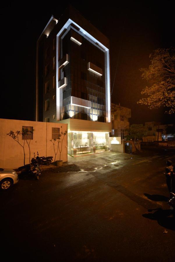 Hotel Naman Solapur Exterior photo